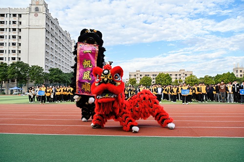 大旺校区舞狮表演.jpg
